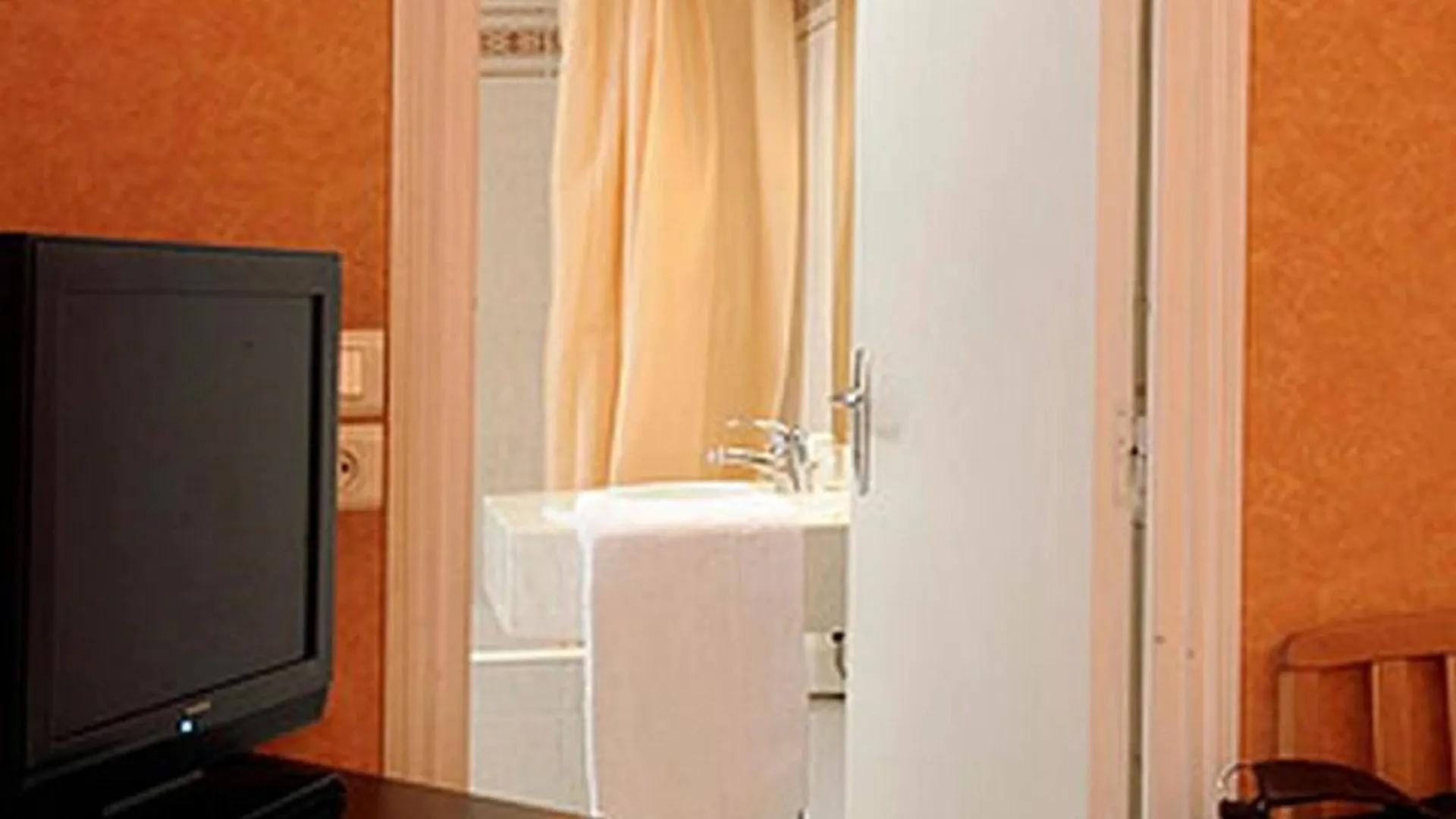 ** Hotel Auriane Porte De Versailles Paris France